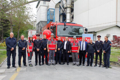 Lukavac Cement donirao vatrogasno vozilo PVJ Lukavac