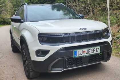 TEST: Jeep Avenger 4xe 1.2 E-DCT6 MHEV 145 Upland