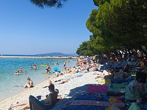 Bosanci “okupirali” Zaostrog, nema se gdje staviti peškir, od danas i nove cijene