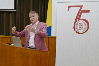 Dr Karavdić o razvoju umjetne inteligencije: AI ne uzima vaš posao, uzima vaše znanje!