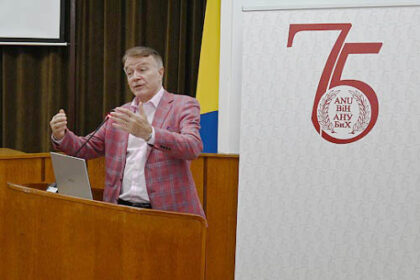 Dr Karavdić o razvoju umjetne inteligencije: AI ne uzima vaš posao, uzima vaše znanje!