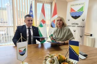 Ministrica Pozder potpisala ugovore za projekte u Gornjem Vakufu-Uskoplju i Donjem Vakufu