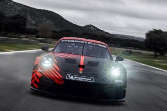 Porsche širi svoj portfolio motorsporta za klijente s novim 911 GT4 R