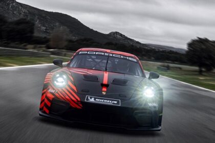 Porsche širi svoj portfolio motorsporta za klijente s novim 911 GT4 R