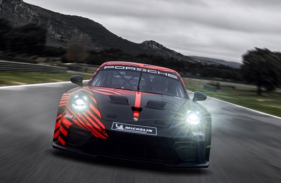 Porsche širi svoj portfolio motorsporta za klijente s novim 911 GT4 R