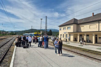 Turistički voz povezao Bihać i Bosansku Krupu