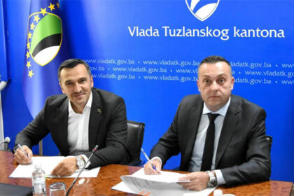 Potpisan Sporazum: 39.043 penzionera će od Vlade TK dobiti po 100 KM