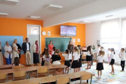 U KS počinje školska godina: Nastava od 1. septembra, u prvi razred srednjih škola upisano 4.270 učenika