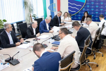 Vlada HNK-a i sindikat radnika u pravosuđu ulaze u postupak mirenja