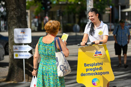 Završen 13. ciklus dm-ovih besplatnih dermoskopskih pregleda: 718 osoba iskoristilo priliku