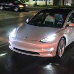 Zbog prejakih farova Tesla opoziva više od 20.000 vozila u SAD-u