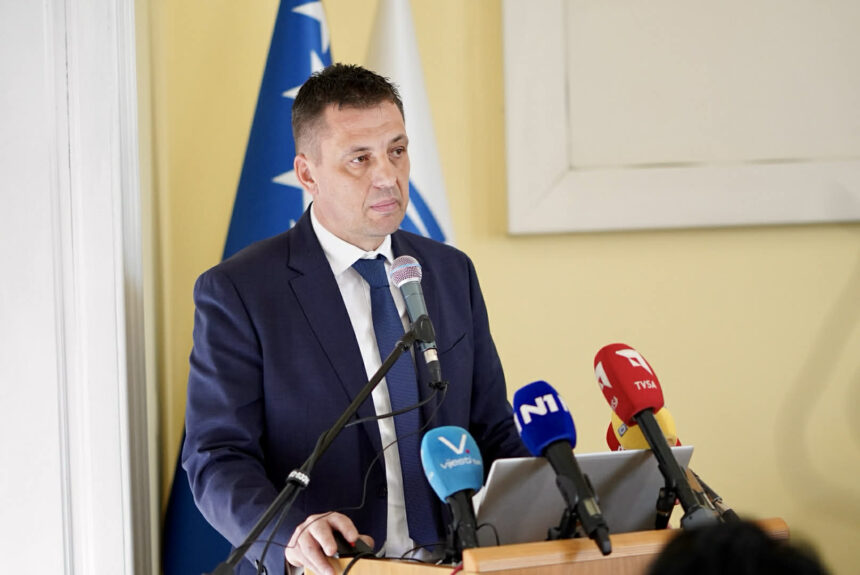 BH Pošta do kraja godine zaposlenicima osigurala dodatnih 900 KM - Biznis.ba