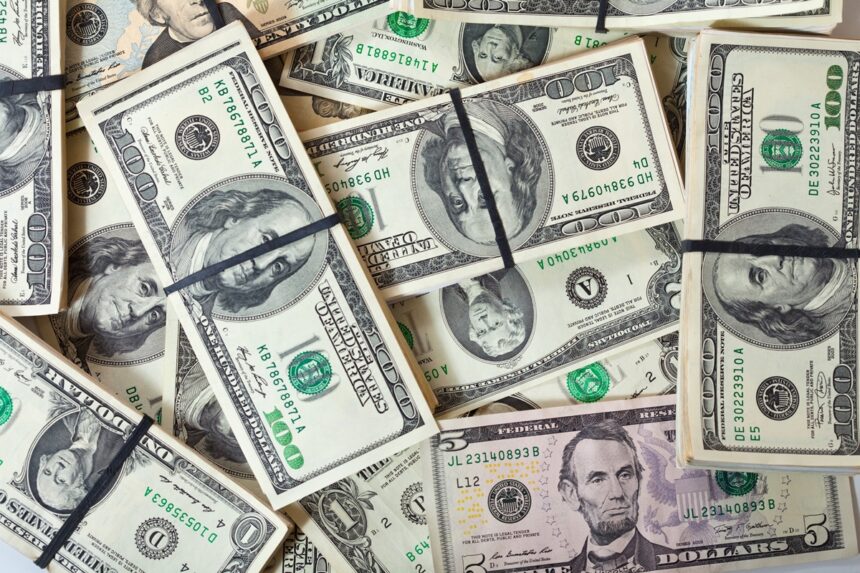 Dolar ojačao na najviši nivo u gotovo dva mjeseca - Biznis.ba