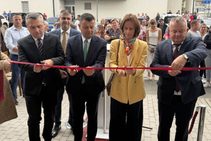 U Živinicama 24 porodice dobile ključeve novih domova kroz projekt CEB II