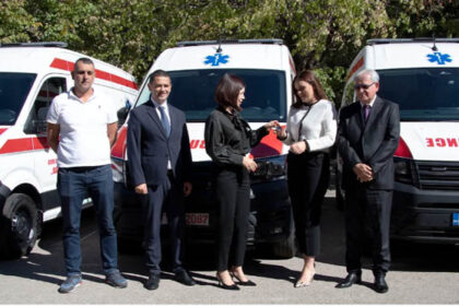 Vlada HNK donirala domovima zdravlja u Mostaru i Rami tri nova vozila hitne pomoći