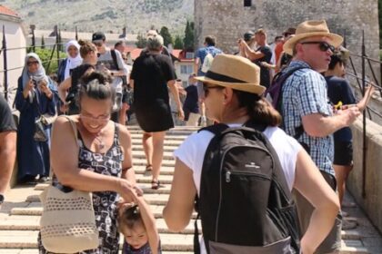 BiH u augustu posjetilo skoro 257 hiljada turista, mjesečni rast 9 posto