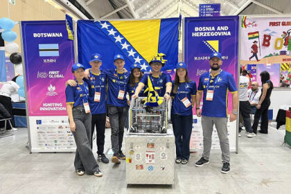 Dvije međunarodne nagrade za BiH i mentor među deset finalista na robotičkom takmičenju FIRST Global Challenge 2026