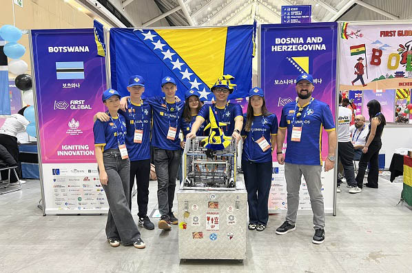 Dvije međunarodne nagrade za BiH i mentor među deset finalista na robotičkom takmičenju FIRST Global Challenge 2026