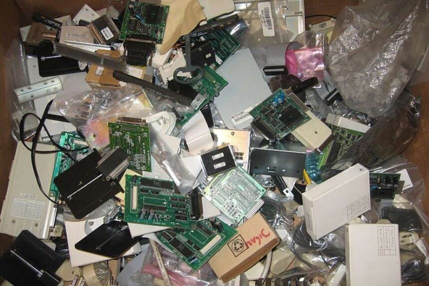 Evropljani gomilaju elektroniku, a reciklaža ne prati tempo: Gdje završava otpad?